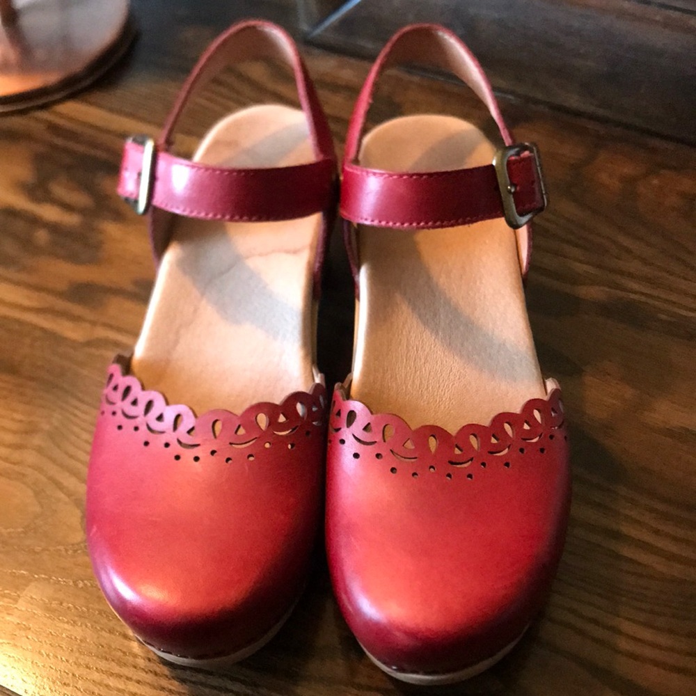 Red Dansko clogs size 36 or 6 womens